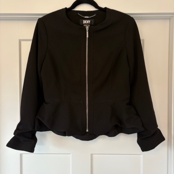 Flared DKNY Blazer size 8 - Picture 2 of 3